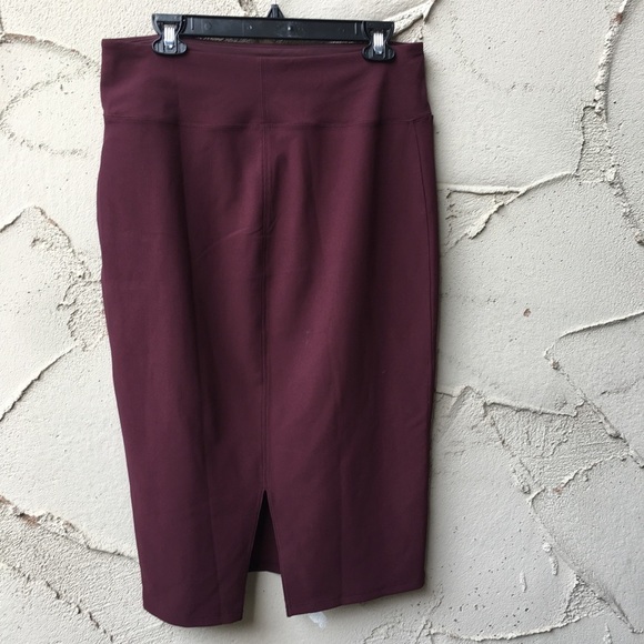NEW Lululemon A New Route Skirt Cassis I Size 12 - Picture 5 of 9